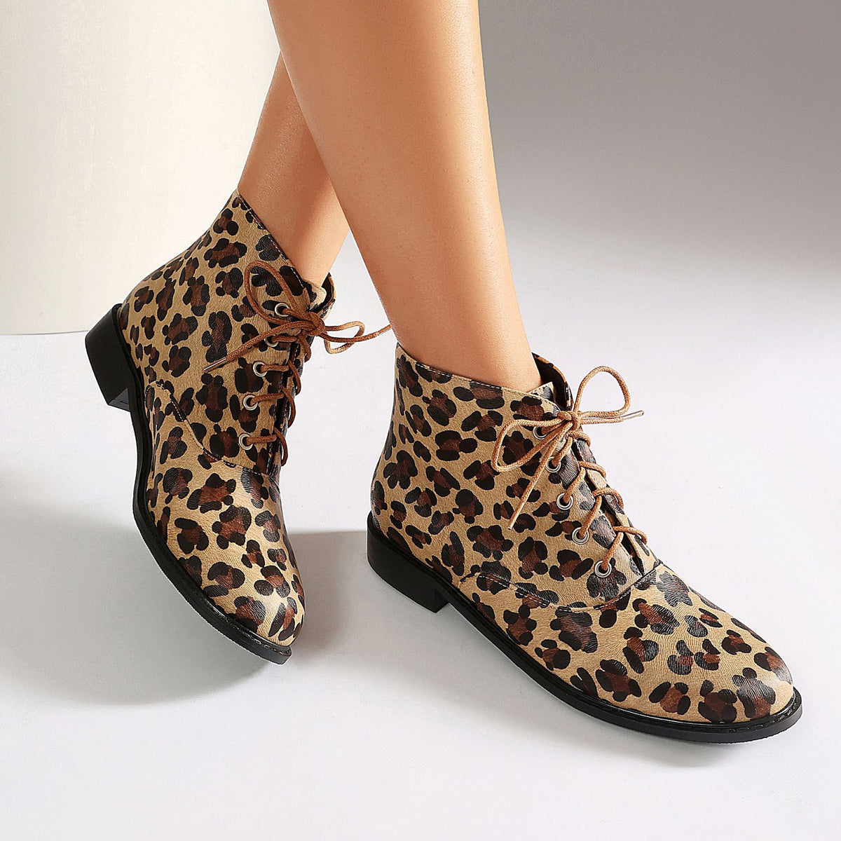 Autumn/winter casual low heel leopard print extra large size lace-up low-cut Martin boots Made to order, ships in 7 days