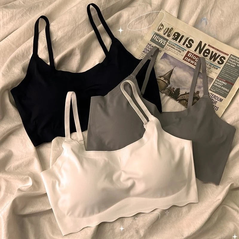 Seamless Scalloped Edge Bra and Panty Set for Women, Gray Black White Skin-Friendly Wireless Comfortable Lingerie Set