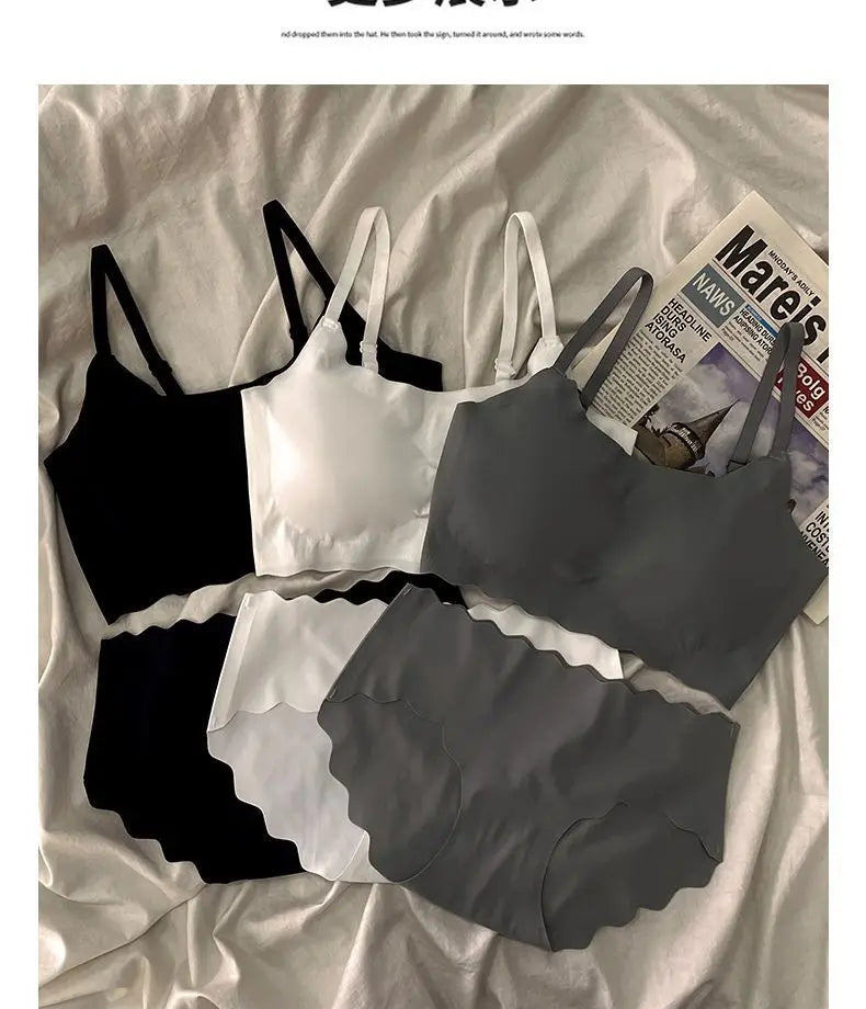 Seamless Scalloped Edge Bra and Panty Set for Women, Gray Black White Skin-Friendly Wireless Comfortable Lingerie Set