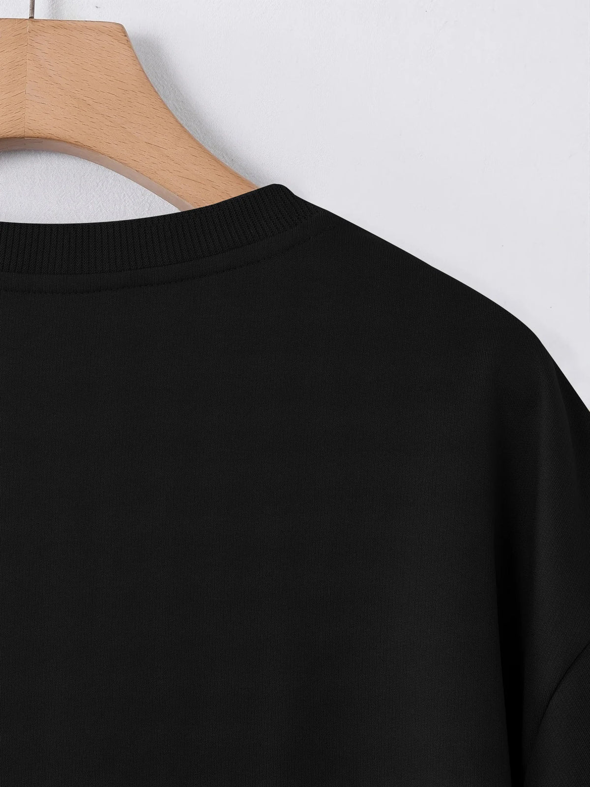 New Trendy Summer T-shirt for Men Made of 100% Pure Cotton with Soft Texture Suitable for Casual and Sports Wear Versatile