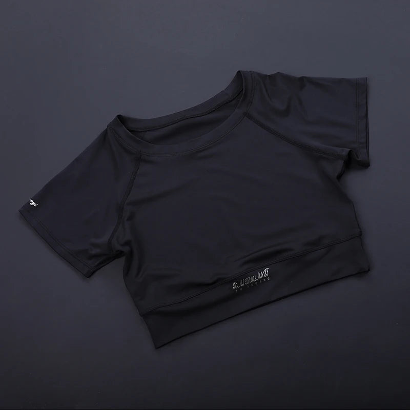 Trendy Women's Fitness Crop Top - Fitted Breathable Short Sleeve, Quick-Dry Yoga Running Shirt, Summer Workout Sports Tee
