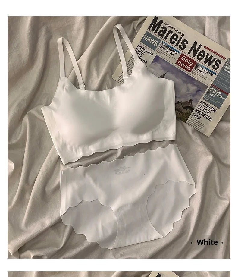 Seamless Scalloped Edge Bra and Panty Set for Women, Gray Black White Skin-Friendly Wireless Comfortable Lingerie Set