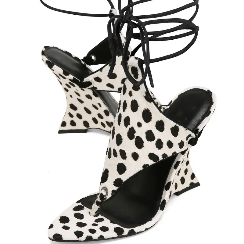 2026 Women's Summer Trendy Irregular High Heels Cross Tie Toe Sandals European and American Fashion Banquet Walking Shoes