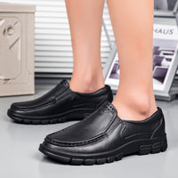 Lightweight Casual Leather Shoes for Men, Oil-Resistant and Slip-Resistant Chef Shoes Slip-On Driving Shoes, Garden Shoes, Fashionable