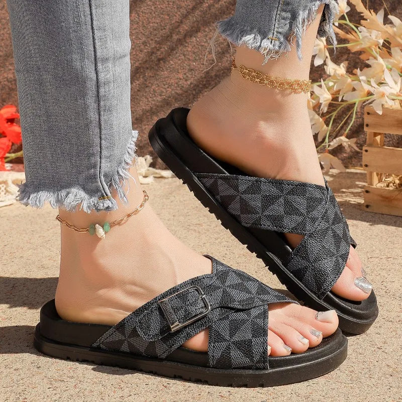 Women's Outdoor Walking Sandals Summer Trendy Color-blocked Designer Slippers Stylish Round Toe Buckle Open Toe Flat Sandals 42