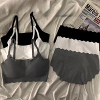 Seamless Scalloped Edge Bra and Panty Set for Women, Gray Black White Skin-Friendly Wireless Comfortable Lingerie Set