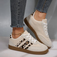 Women Sneakers 2025 Spring New Luxury Flat Loafers Comfortable Slip on Soft Sneakers Trend Lightweight Outdoor Shoes for Women