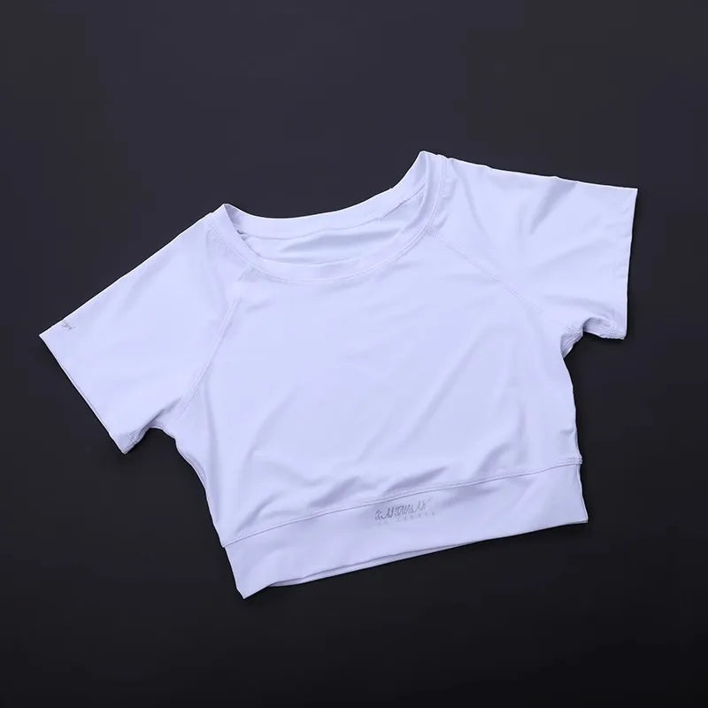 Trendy Women's Fitness Crop Top - Fitted Breathable Short Sleeve, Quick-Dry Yoga Running Shirt, Summer Workout Sports Tee
