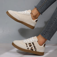 Women Sneakers 2025 Spring New Luxury Flat Loafers Comfortable Slip on Soft Sneakers Trend Lightweight Outdoor Shoes for Women