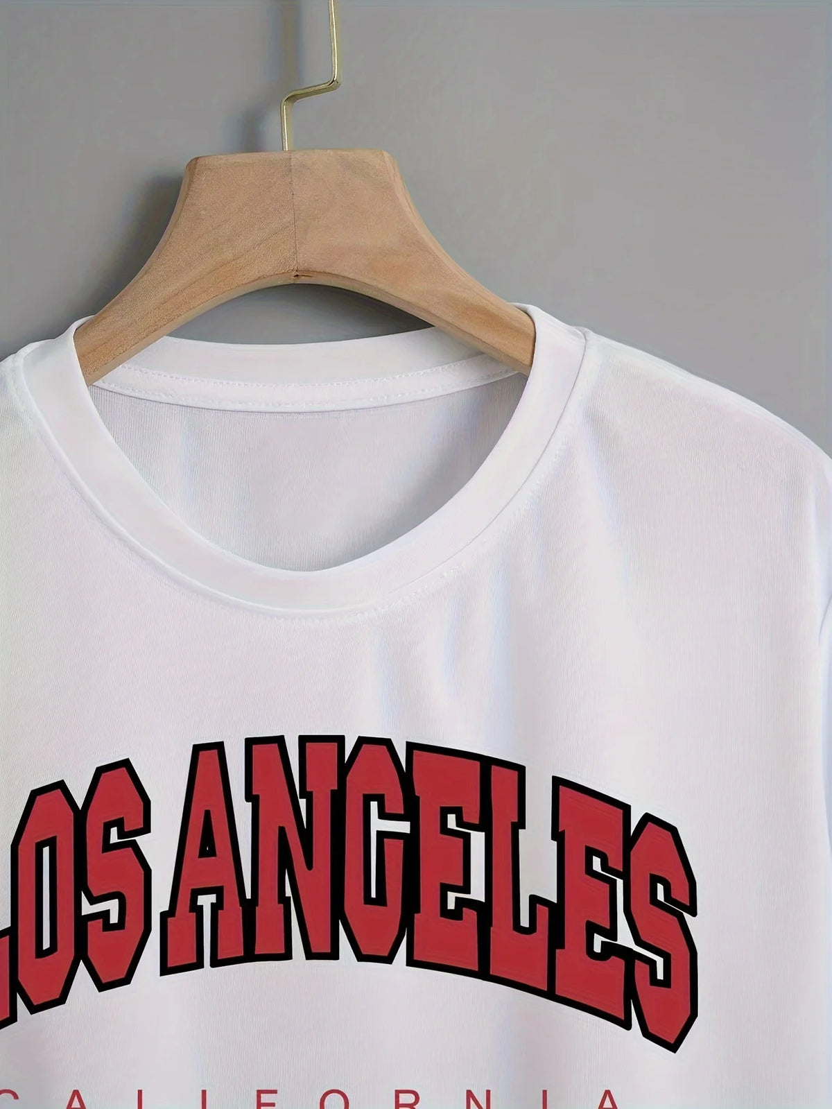 Chic Women's Crop Top with Trendy Letter LOS ANGELES Print Crew Neck Short Sleeve Cropped T-Shirt 90s Style