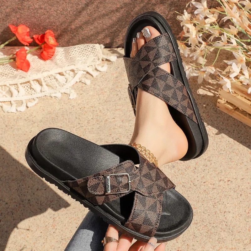 Women's Outdoor Walking Sandals Summer Trendy Color-blocked Designer Slippers Stylish Round Toe Buckle Open Toe Flat Sandals 42