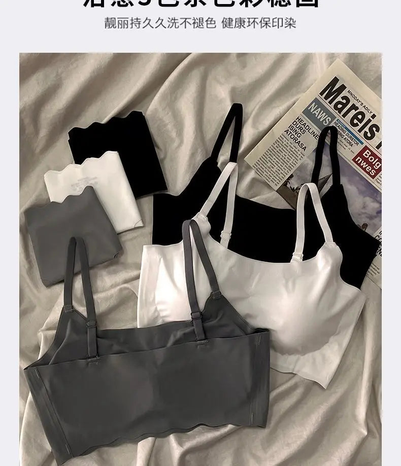 Seamless Scalloped Edge Bra and Panty Set for Women, Gray Black White Skin-Friendly Wireless Comfortable Lingerie Set