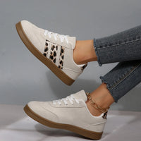 Women Sneakers 2025 Spring New Luxury Flat Loafers Comfortable Slip on Soft Sneakers Trend Lightweight Outdoor Shoes for Women