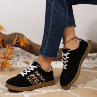 Women Sneakers 2025 Spring New Luxury Flat Loafers Comfortable Slip on Soft Sneakers Trend Lightweight Outdoor Shoes for Women